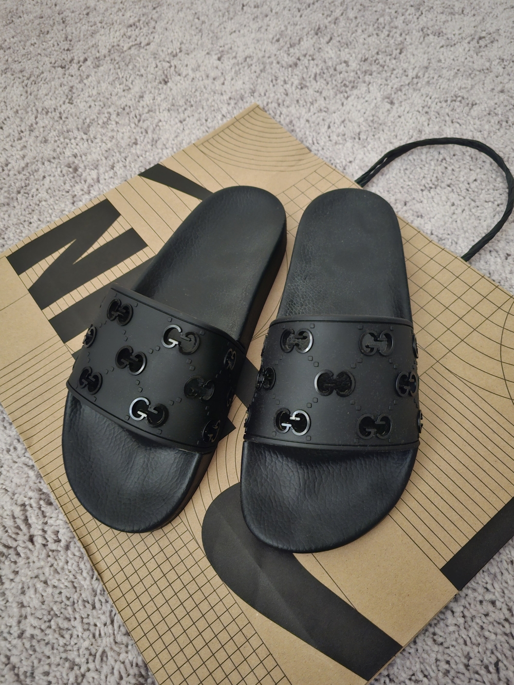 Gucci Black Logo-Embellished Slide Sandals